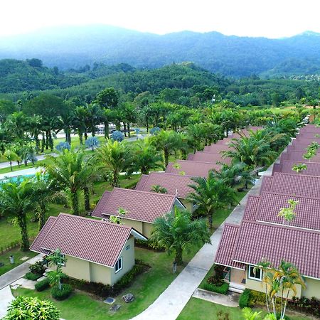 Katathong Golf Resort & Spa Phang Nga Exteriör bild
