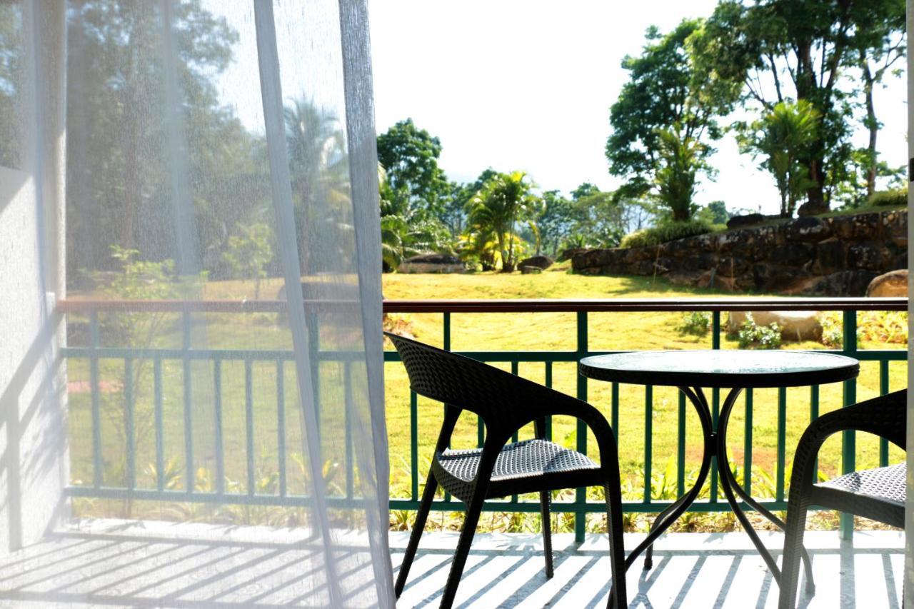 Katathong Golf Resort & Spa Phang Nga Exteriör bild